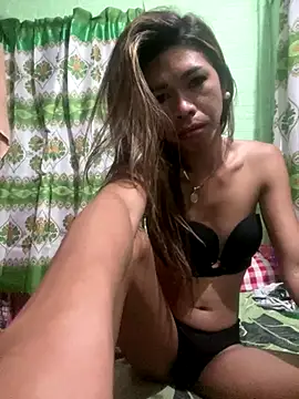 Snapshot of alonashy chatting on 10.10.25 alonashy online show from 10.10.25