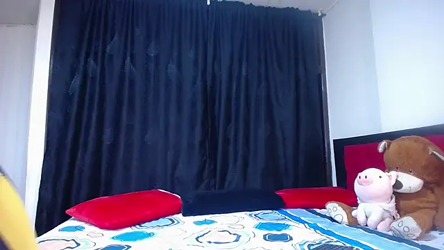 Snapshot of Cherrylionn chatting on 10.11.25 Cherrylionn online show from 10.11.25