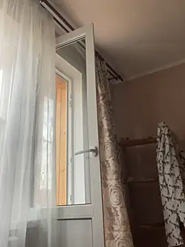 Kiravix online show from 10.18.25