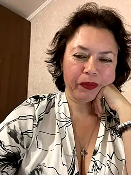 Kiravix online show from 11.24.25