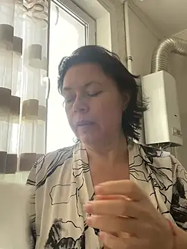 Snapshot of Kiravix chatting on 02.19.26 Kiravix online show from 02.19.26