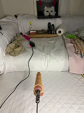 Ozge-SluttyScream69 online show from 12.20.25