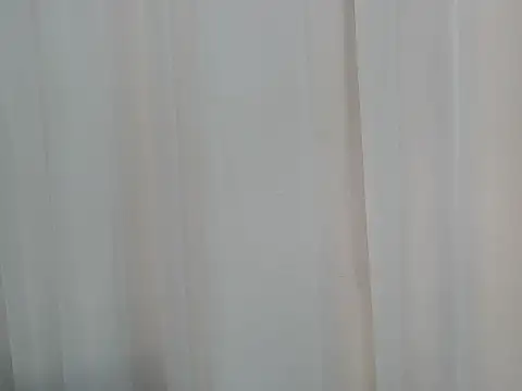 Snapshot of lishainparis18 chatting on 10.19.25 lishainparis18 online show from 10.19.25