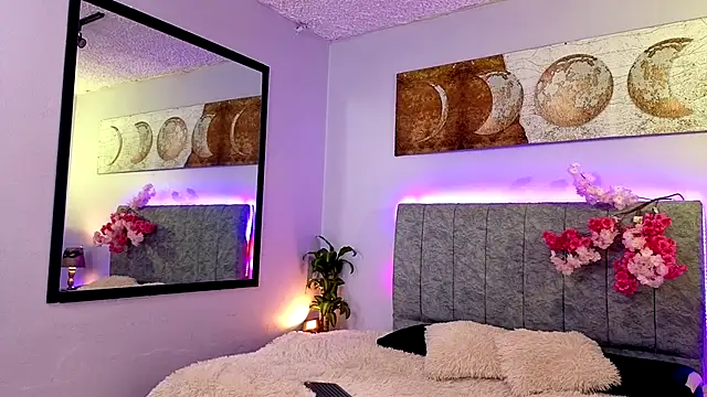 Snapshot of antonellastar24_ chatting on 10.10.25 antonellastar24  online show from 10.10.25