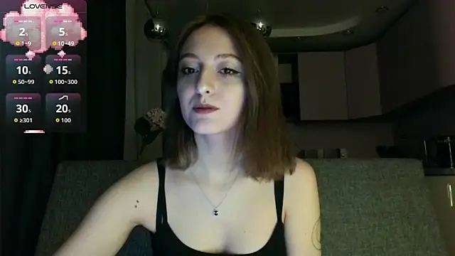 Snapshot of white_liillyy chatting on 10.27.25 white liillyy online show from 10.27.25