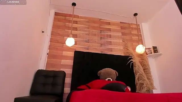 Emily brown04 online show from 12.18.25