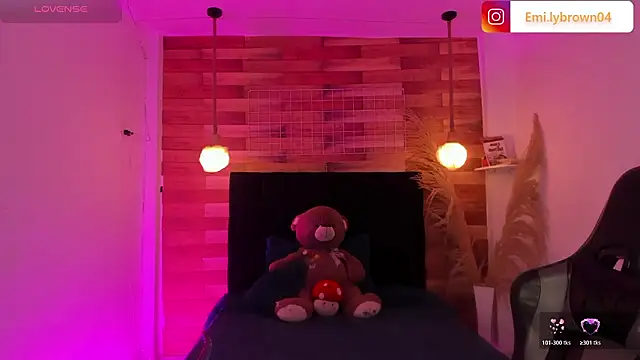 Snapshot of Emily_brown04 chatting on 02.02.26 Emily brown04 online show from 02.02.26