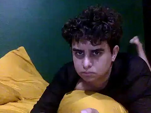 Snapshot of Thiagoforyou chatting on 10.15.25 Thiagoforyou online show from 10.15.25