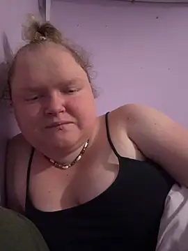 KadiSparkle online show from 11.03.25