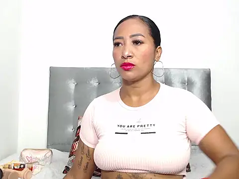 Luxuryebony69 online show from 03.02.26