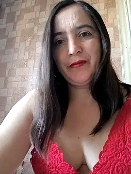 Snapshot of EvelinCutex chatting on 10.30.25 EvelinCutex online show from 10.30.25