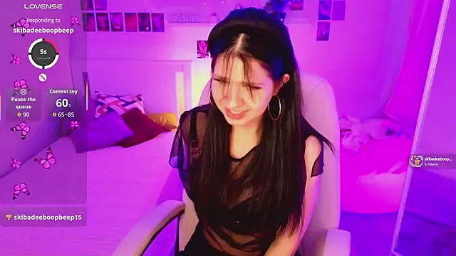 Snapshot of Wander_Waves chatting on 09.30.25 Wander Waves online show from 09.30.25