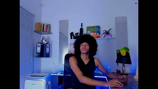 Snapshot of DEAMOL chatting on 10.06.25 DEAMOL online show from 10.06.25