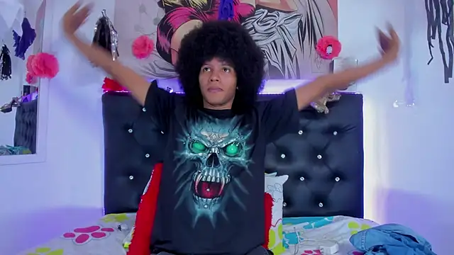 Snapshot of DEAMOL chatting on 10.14.25 DEAMOL online show from 10.14.25