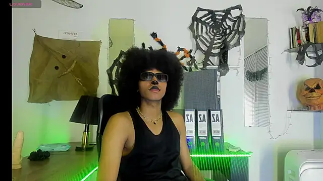 Snapshot of DEAMOL chatting on 10.30.25 DEAMOL online show from 10.30.25