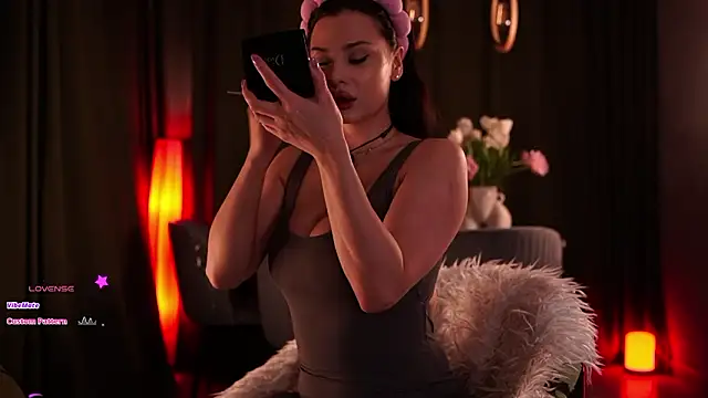 MaryHols online show from 03.10.26