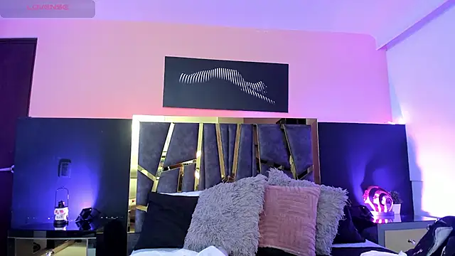 ScarletTorres online show from 10.19.25