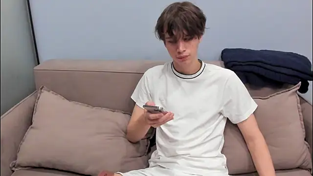 Snapshot of Ur_Shine_Guy chatting on 09.10.25 Ur Shine Guy online show from 09.10.25