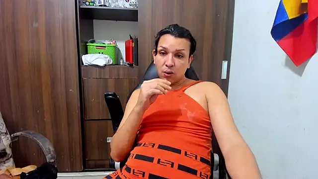 Snapshot of miss_bigcockts chatting on 04.29.26 miss bigcockts online show from 04.29.26