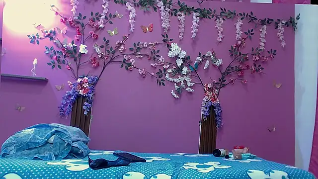 skinnybarbie022 online show from 10.04.25