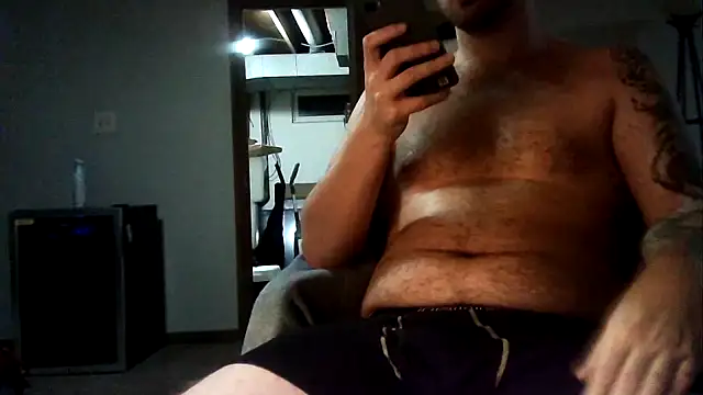 Snapshot of WyattL96 chatting on 07.27.26 WyattL96 online show from 07.27.26