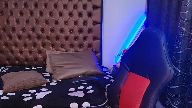 lailahdark online show from 03.28.26