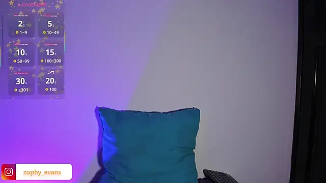 Zophy Evans  online show from 06.12.26