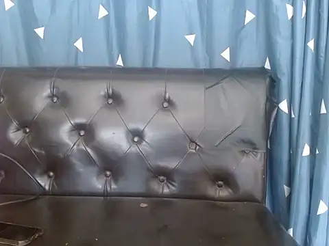 Snapshot of Alisa8x_sexy chatting on 11.20.25 Alisa8x sexy online show from 11.20.25