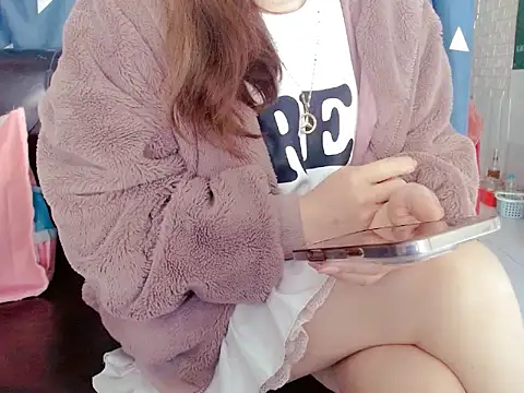 Snapshot of Alisa8x_sexy chatting on 11.29.25 Alisa8x sexy online show from 11.29.25