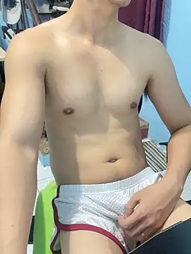 Snapshot of ieat_monsters chatting on 10.29.25 ieat monsters online show from 10.29.25