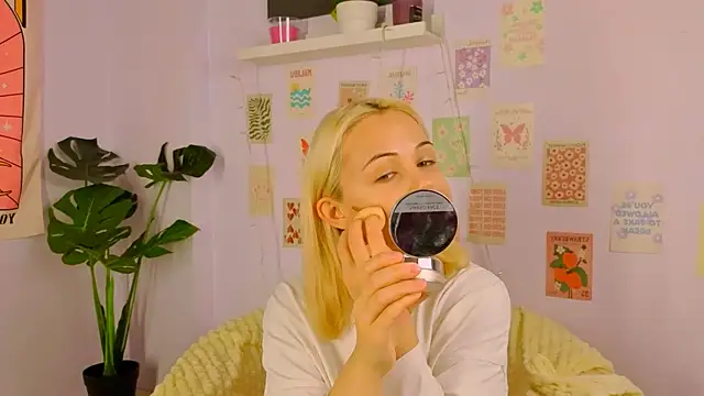 Charlotte Colinss online show from 10.24.25