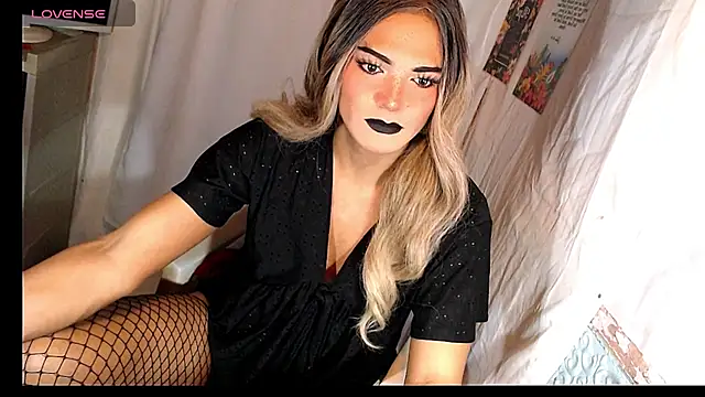Snapshot of AndreaNakedTs2Cum chatting on 08.06.26 AndreaNakedTs2Cum online show from 08.06.26