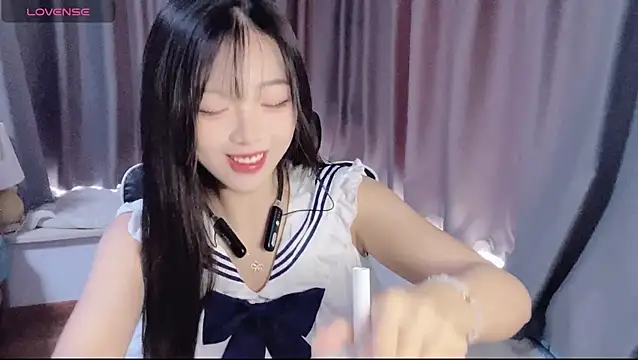 Snapshot of Cicicici-cc chatting on 10.27.25 Cicicici-cc online show from 10.27.25