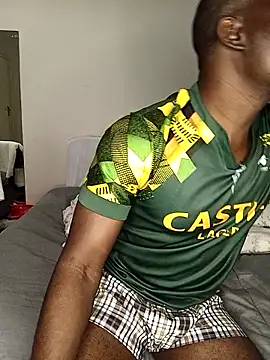 Snapshot of WaiterZim chatting on 09.23.25 WaiterZim online show from 09.23.25