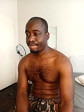 Snapshot of WaiterZim chatting on 09.30.25 WaiterZim online show from 09.30.25