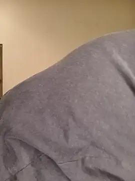 Snapshot of WaiterZim chatting on 10.12.25 WaiterZim online show from 10.12.25