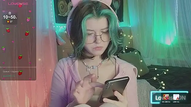 Miko Meow online show from 03.08.26