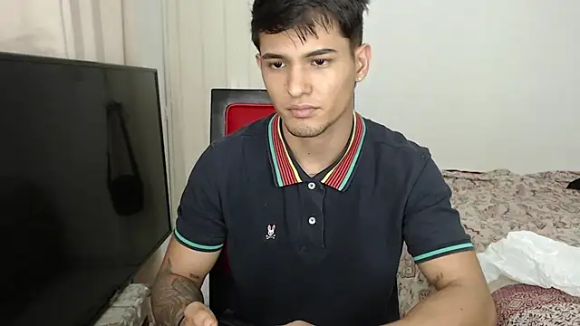 Alex mojica online show from 10.15.25