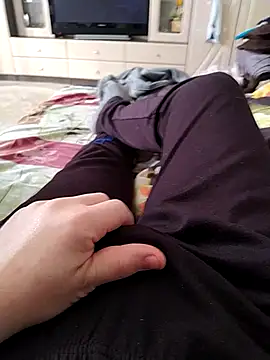 Mumuska online show from 10.31.25