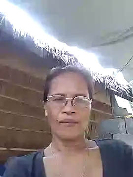 Kristen05 online show from 10.10.25