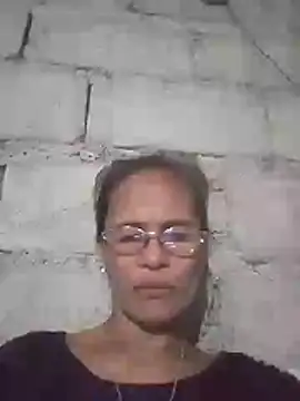 Kristen05 online show from 10.18.25