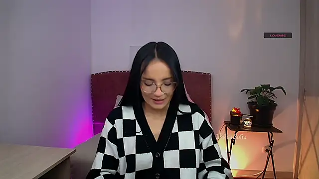 Snapshot of sofia__s chatting on 10.27.25 sofia  s online show from 10.27.25
