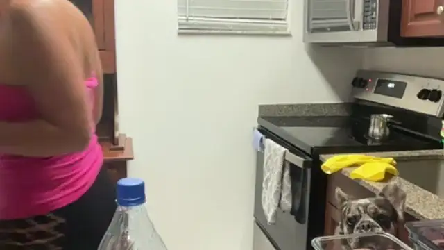 prettyykitty22 online show from 10.29.25