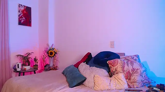 Theevae online show from 11.16.25