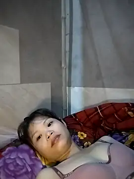 Snapshot of LinhNa999 chatting on 10.02.25 LinhNa999 online show from 10.02.25