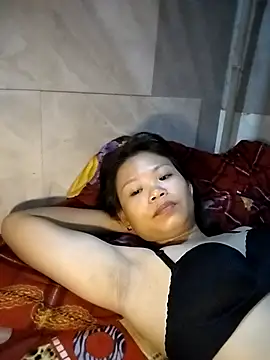 Snapshot of LinhNa999 chatting on 10.12.25 LinhNa999 online show from 10.12.25