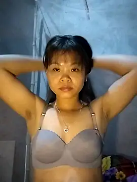 Snapshot of LinhNa999 chatting on 10.29.25 LinhNa999 online show from 10.29.25