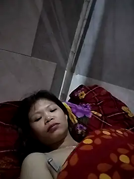 LinhNa999 online show from 11.20.25