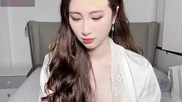 wuyueaini online show from 09.29.25