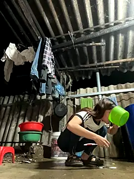 Snapshot of Sunny_lotus chatting on 10.20.25 Sunny lotus online show from 10.20.25